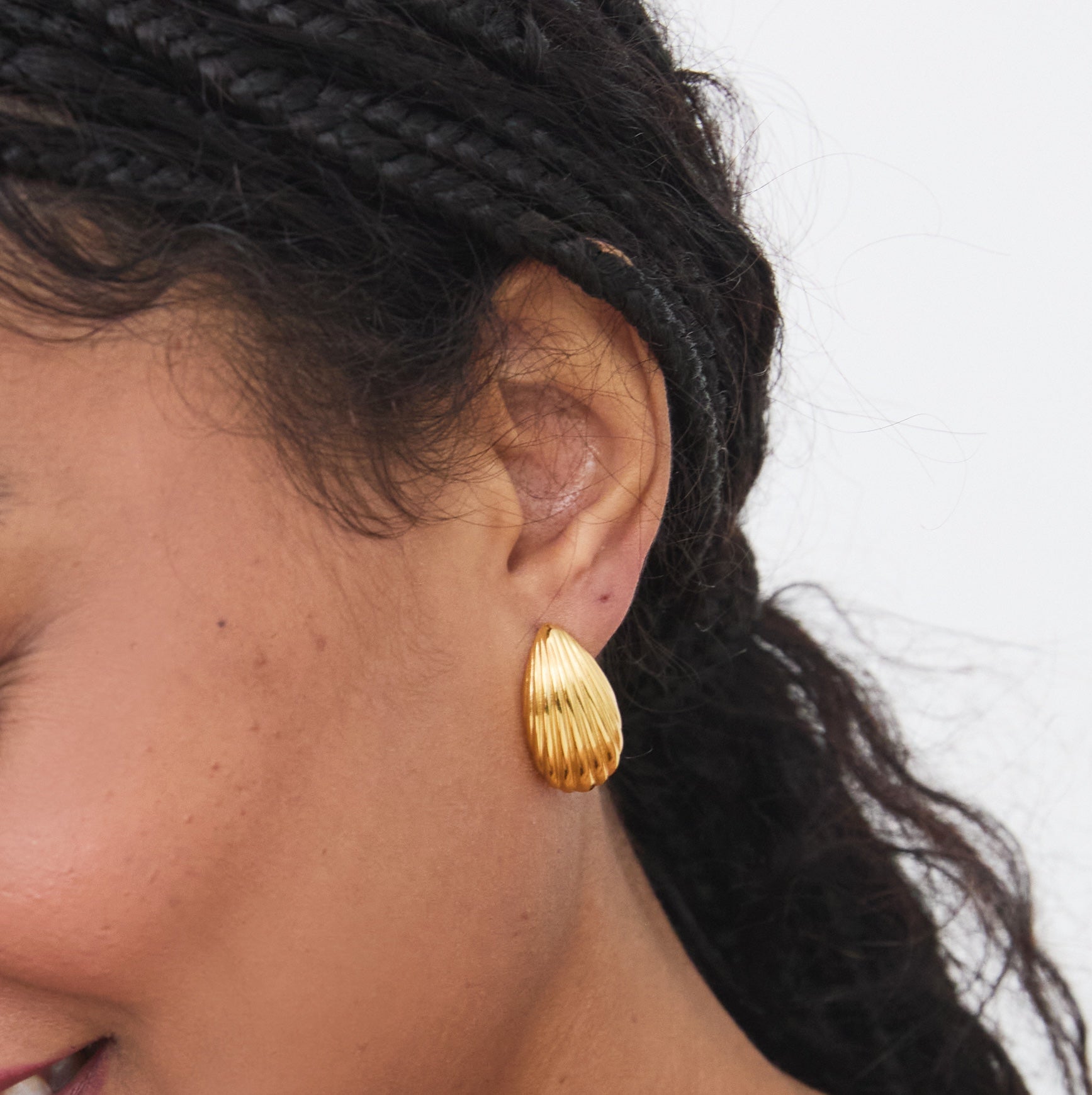 ARIELLA STATEMENT STUDS
