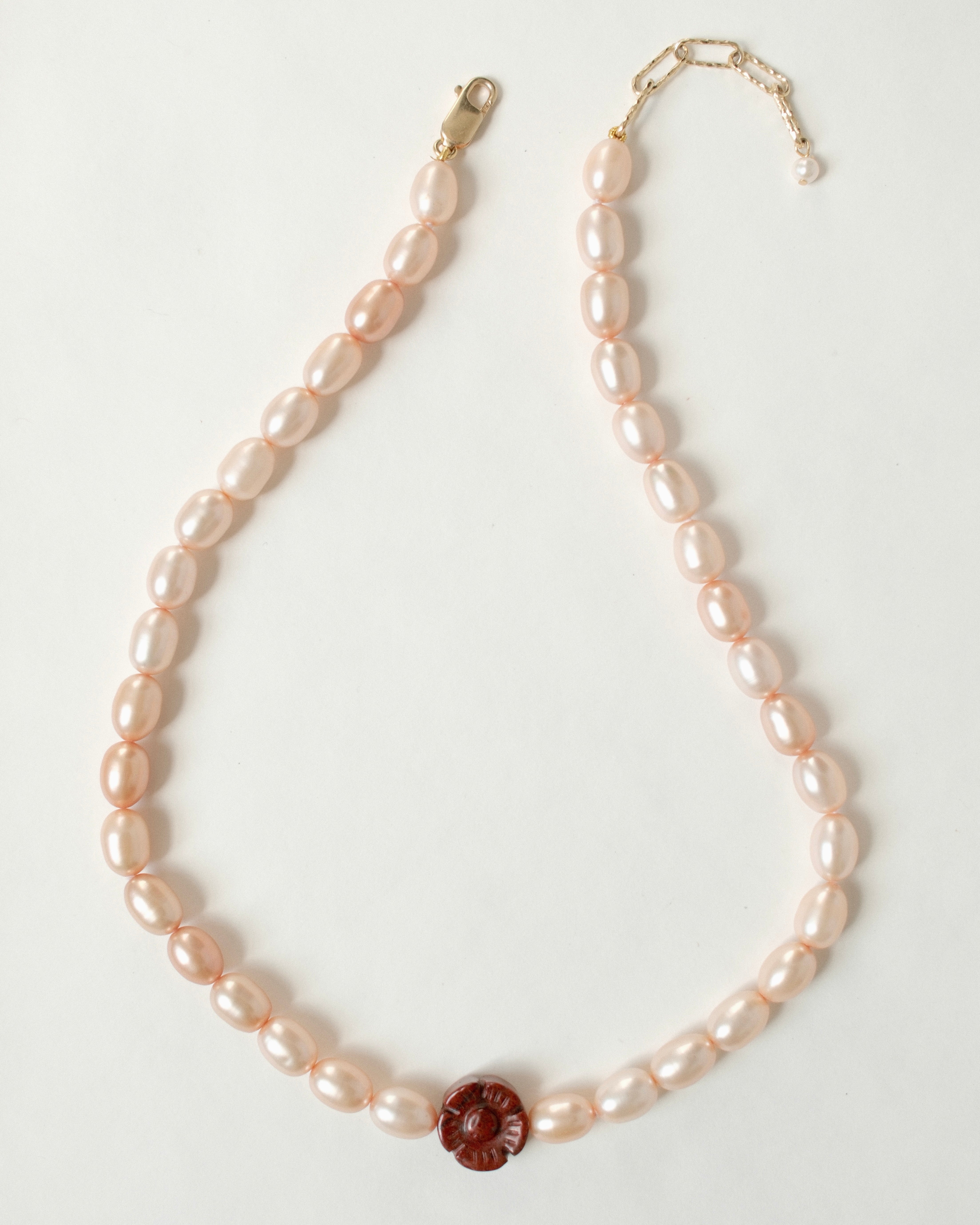 CHAMPAGNE BLOOM NECKLACE