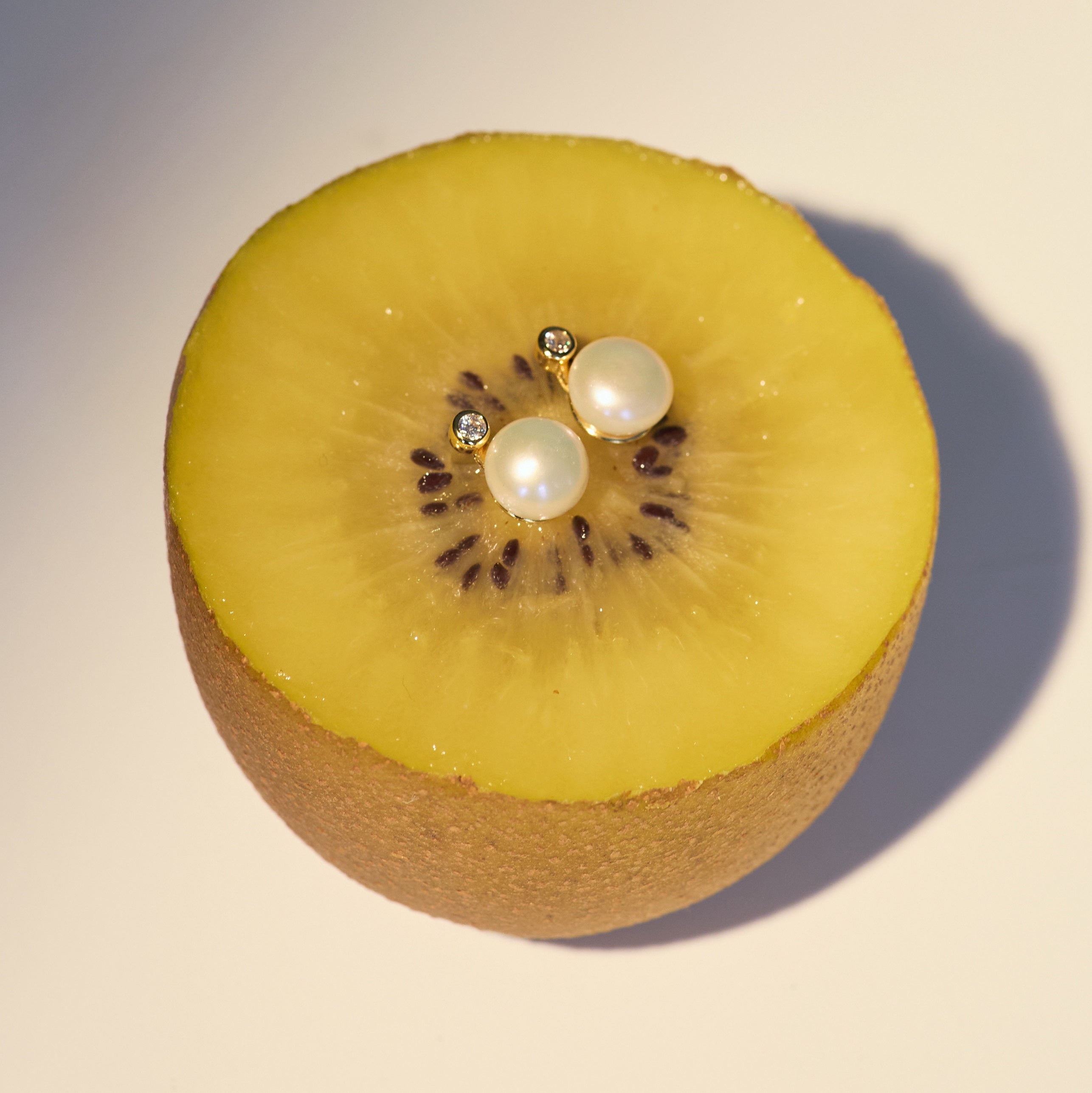 ISADORE PEARL STUDS