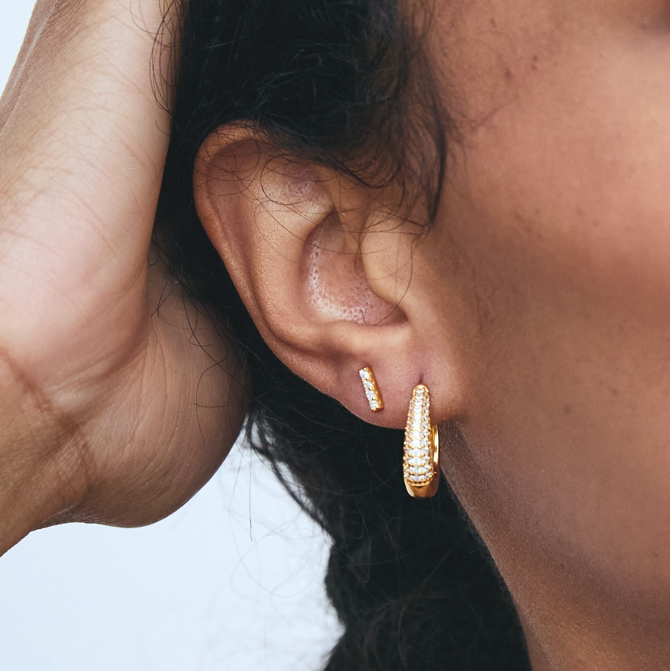 MAEDA BAR STUDS GOLD
