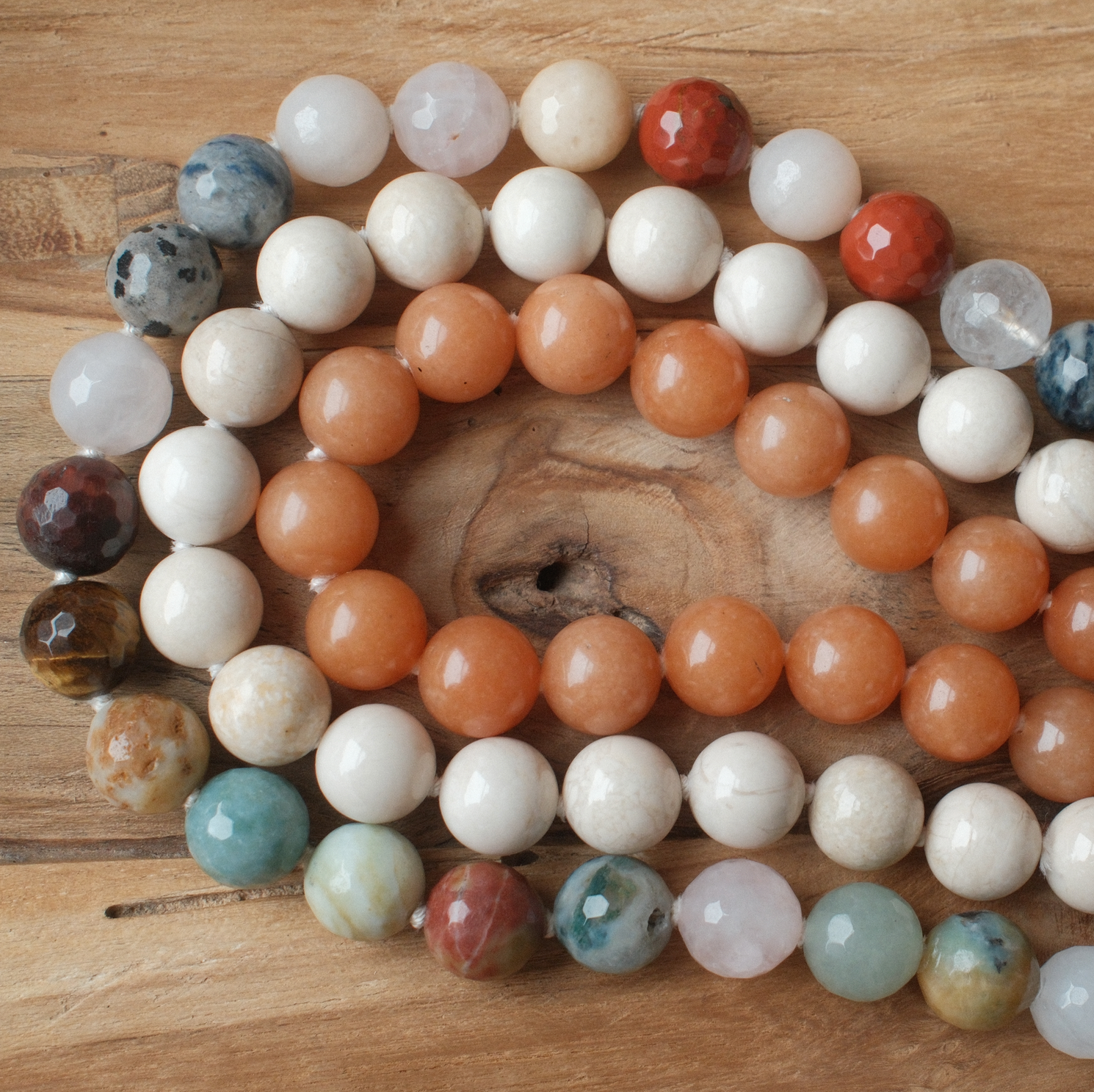 PALOMA NECKLACE MULTI STONE
