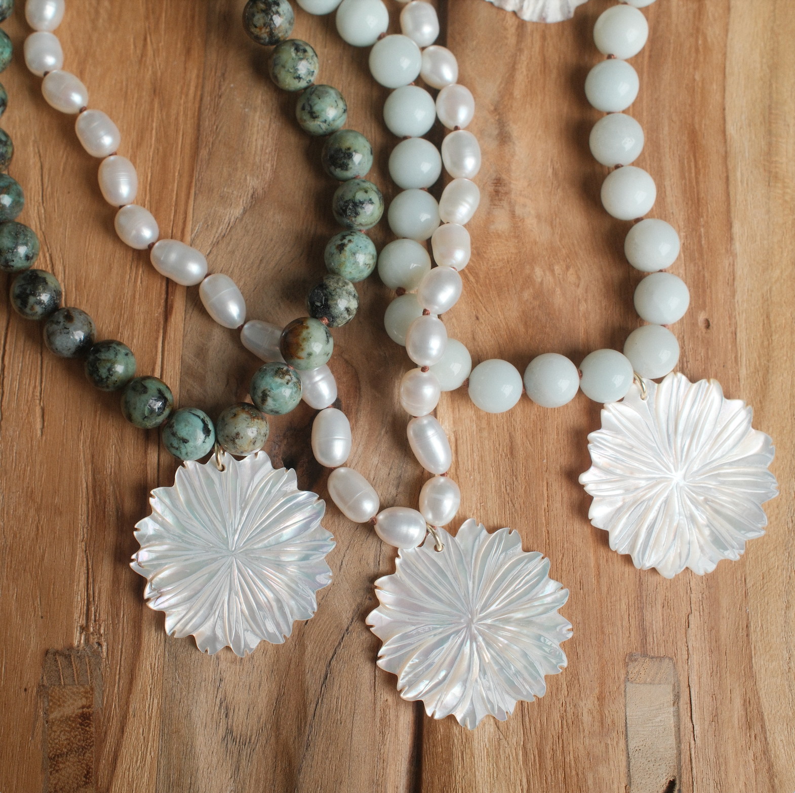 MARTHA FLOWER NECKLACE TURQUOISE