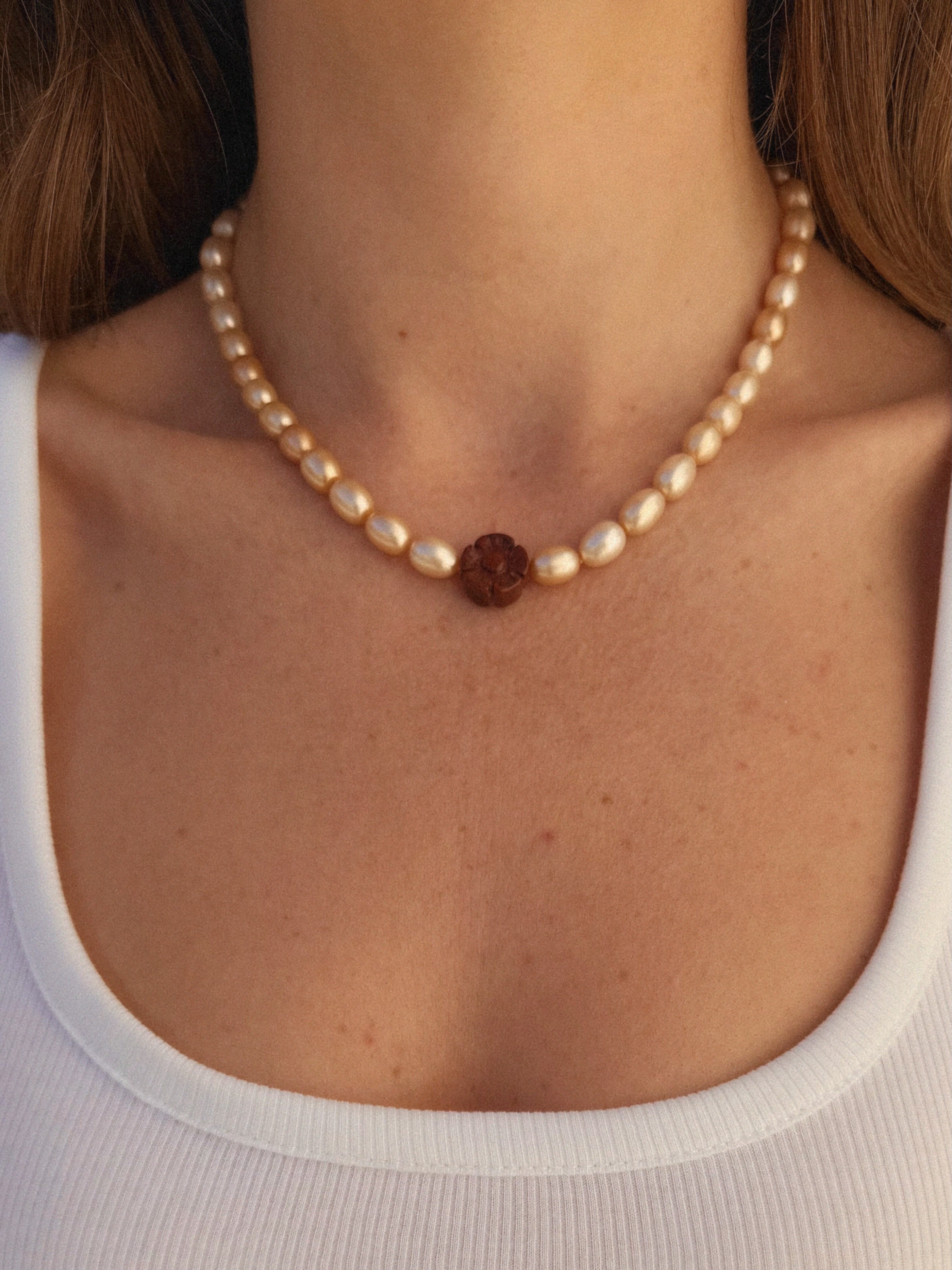 CHAMPAGNE BLOOM NECKLACE