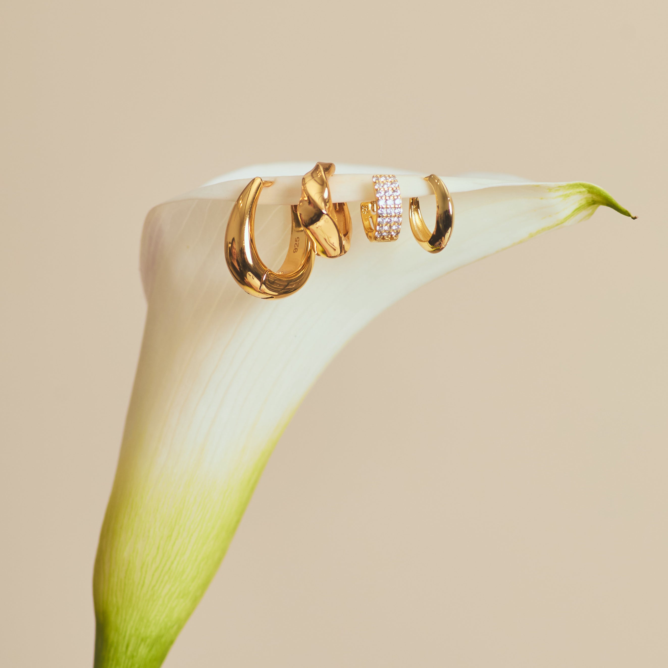 LANA HOOPS GOLD