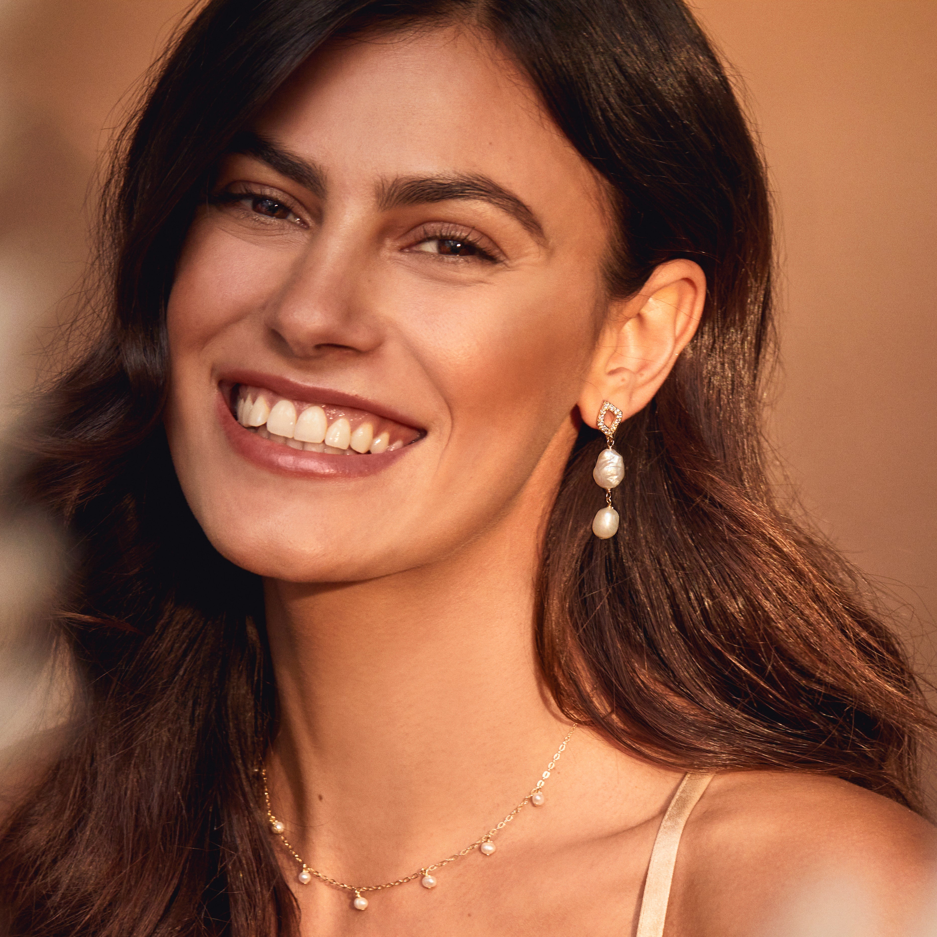 BIANCA PEARL EARRINGS