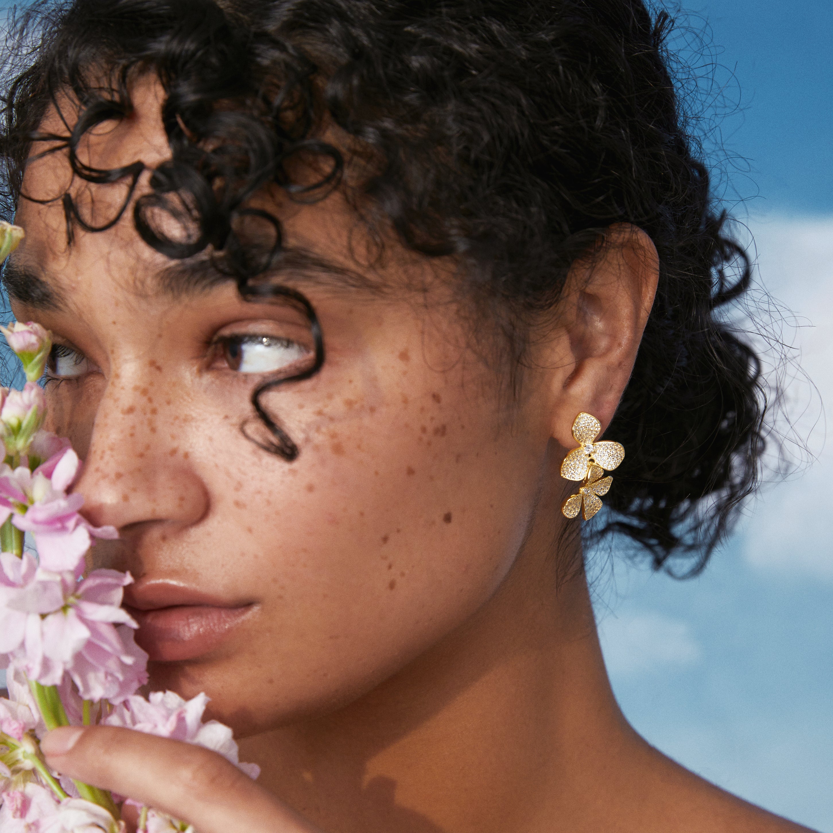 SAKURA EARRINGS GOLD