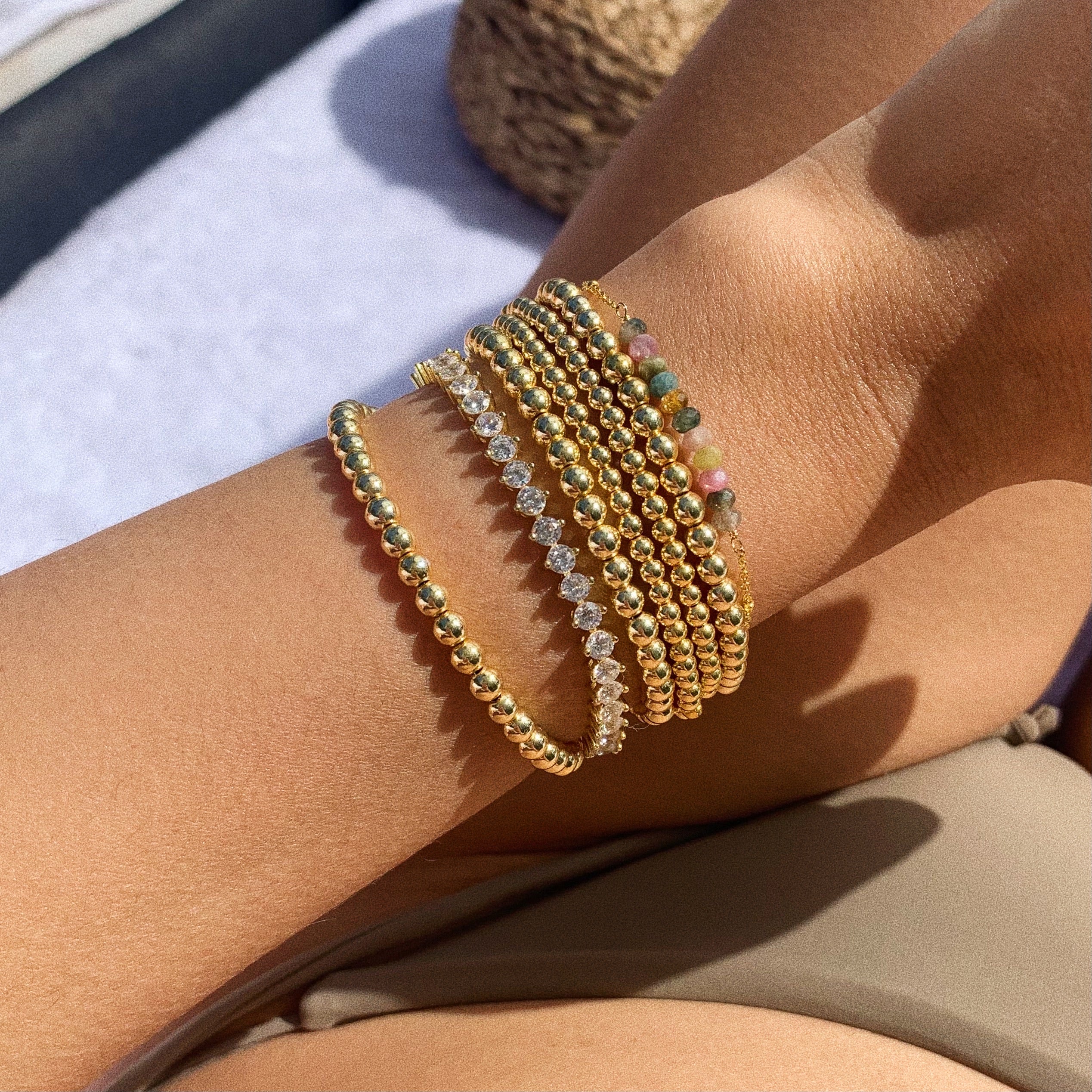 GOLD STAPLE BRACELET