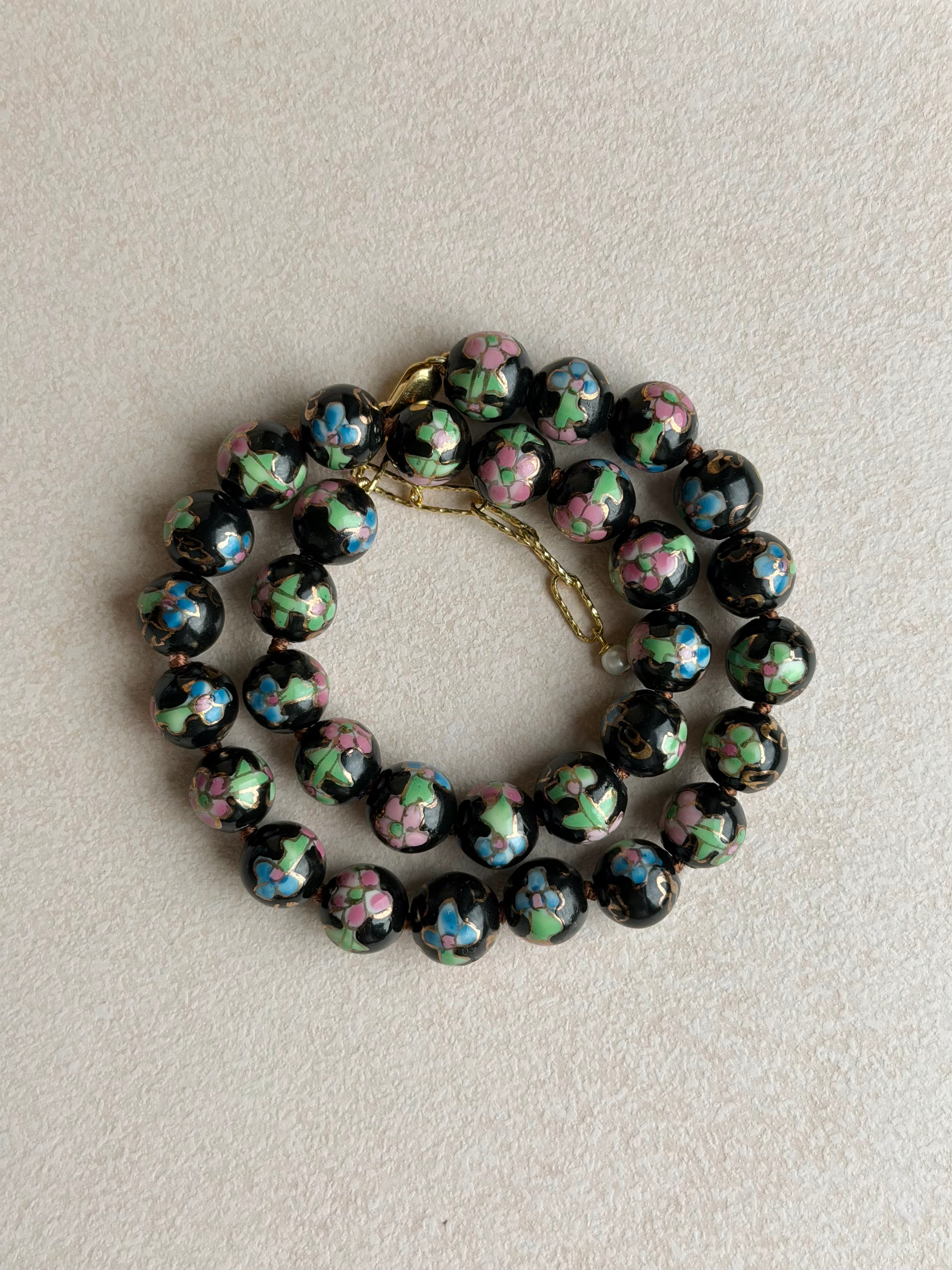 FLEUR NOIR NECKLACE