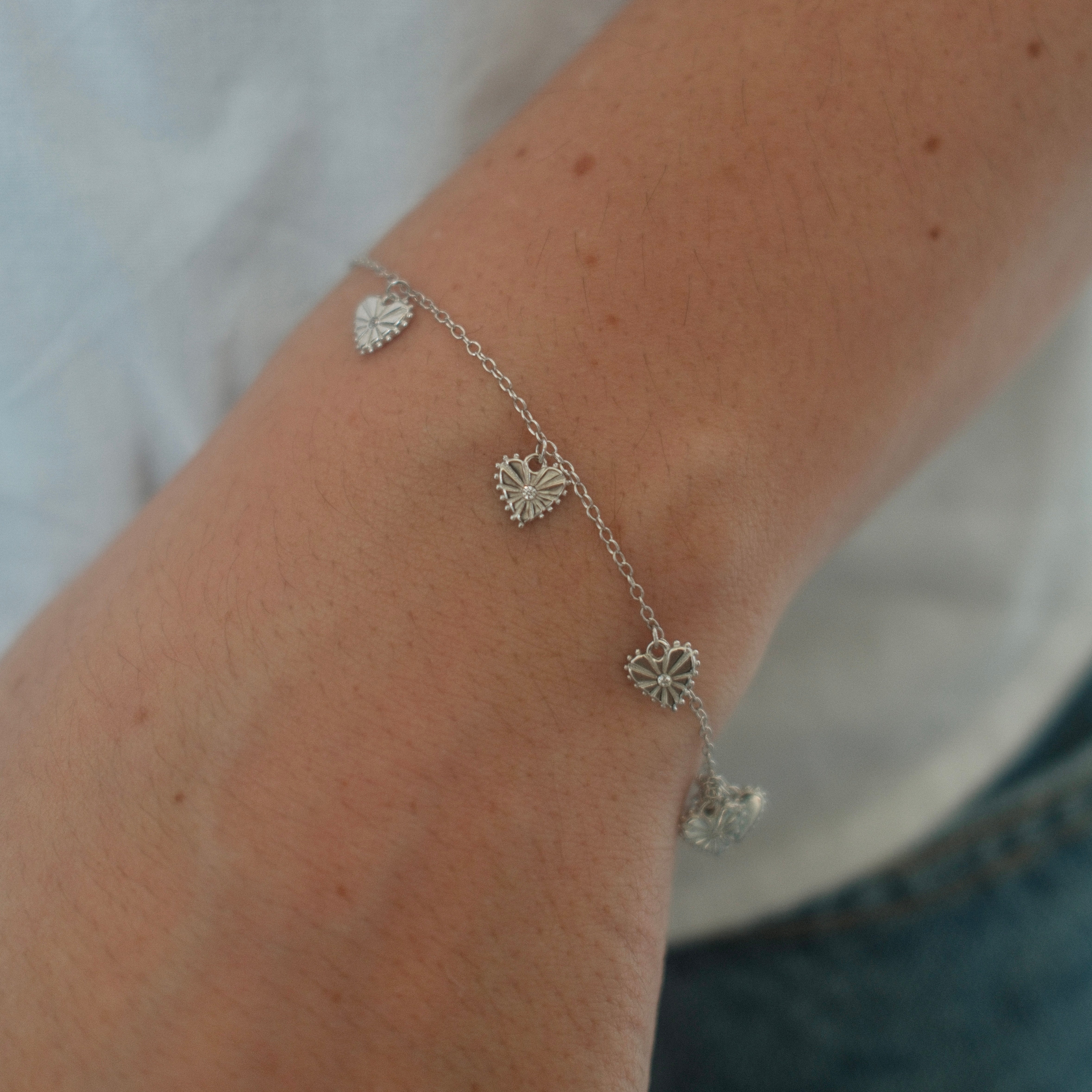 HEIRLOOM HEART BRACELET SILVER