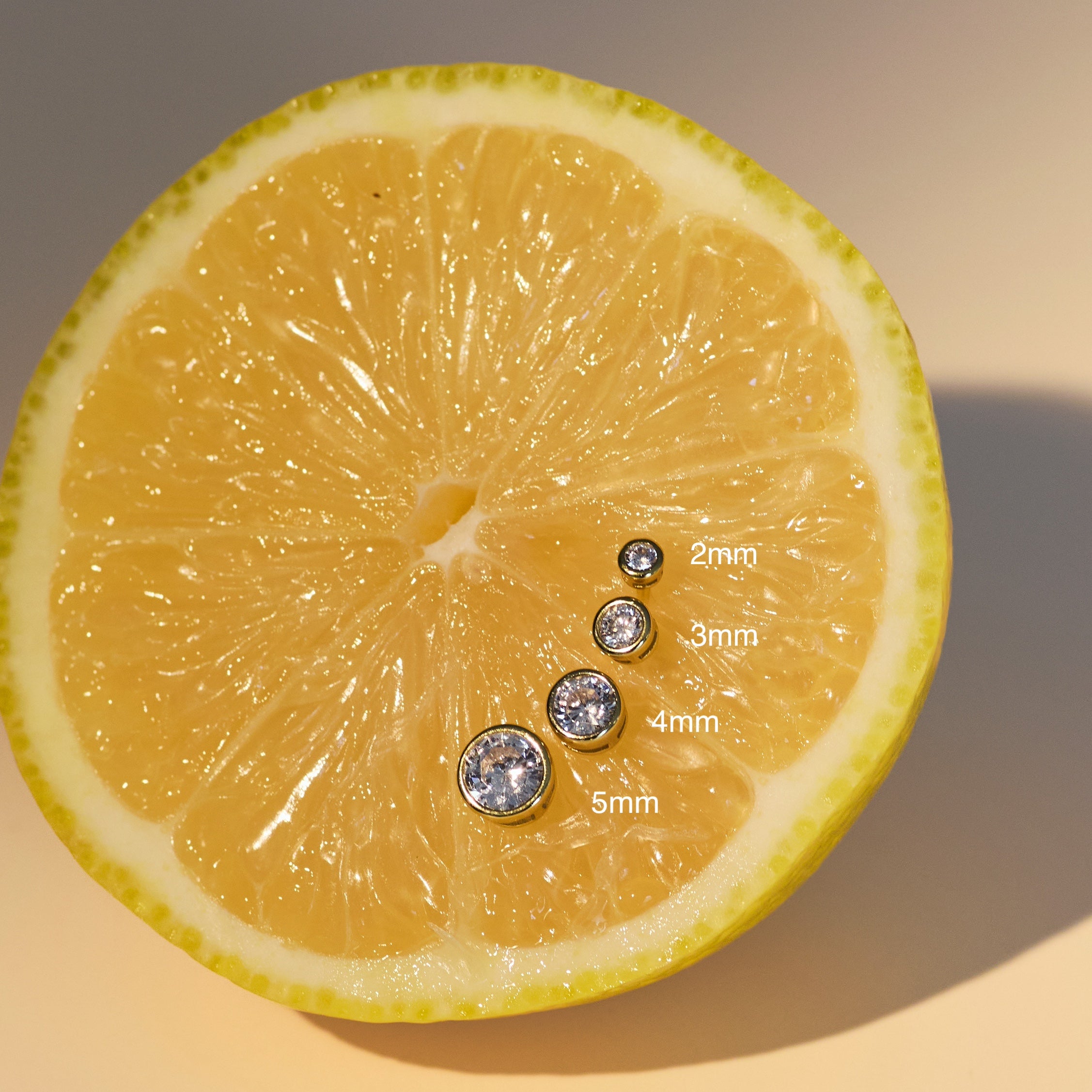 MARISOL BEZEL STUD 5MM