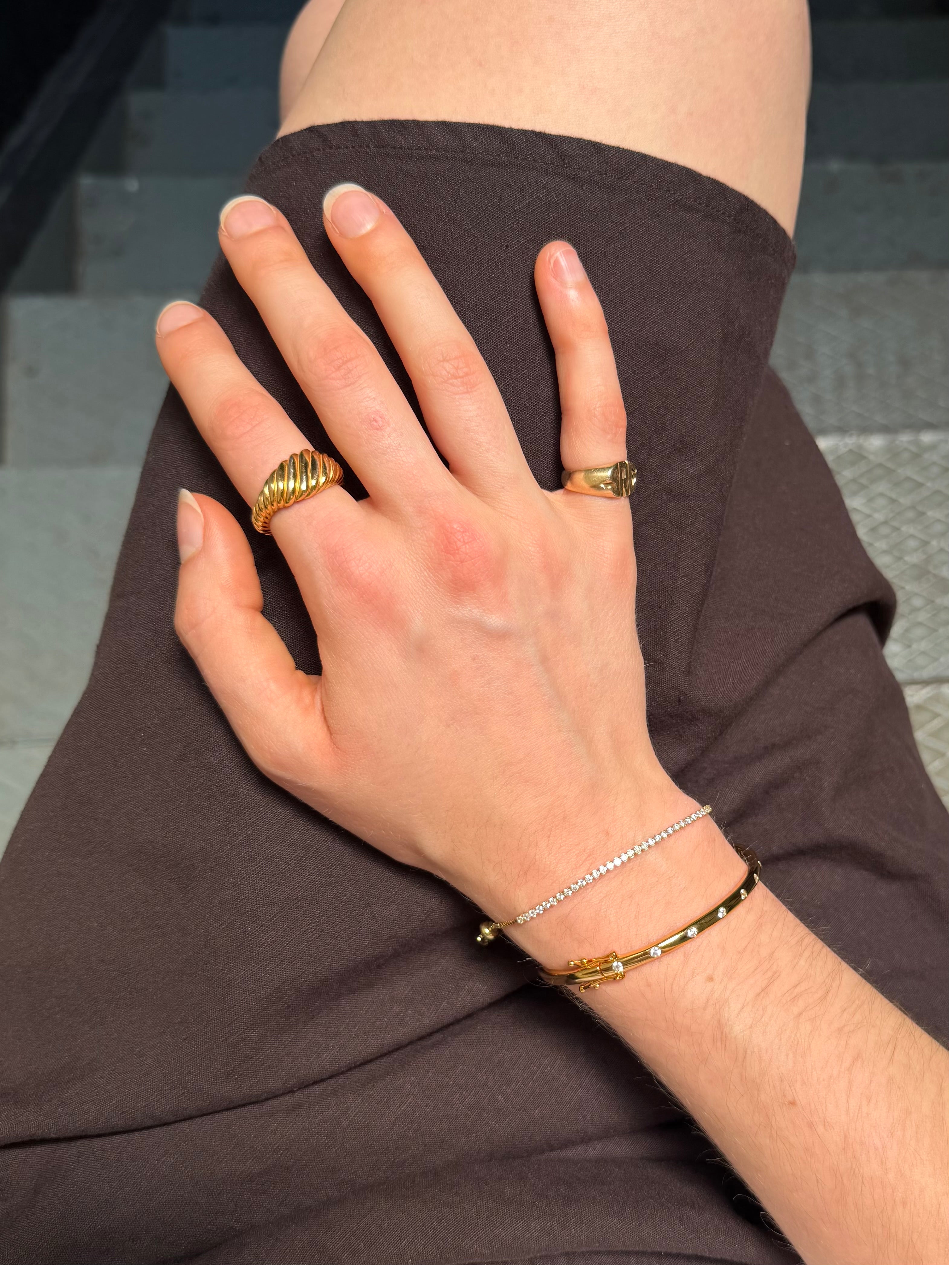 STELLA SIGNET RING GOLD